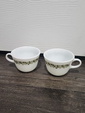 Vintage Pyrex Corelle Spring Blossom Crazy Daisy Coffee Tea Cup Mug set of 2